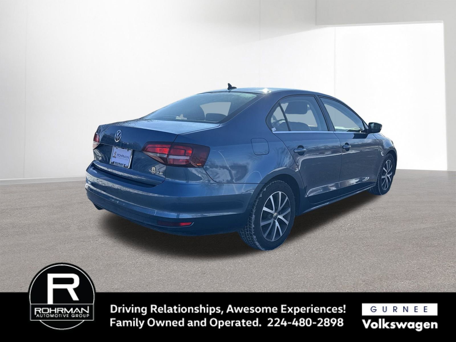 Used 2017 Volkswagen Jetta SE image 8