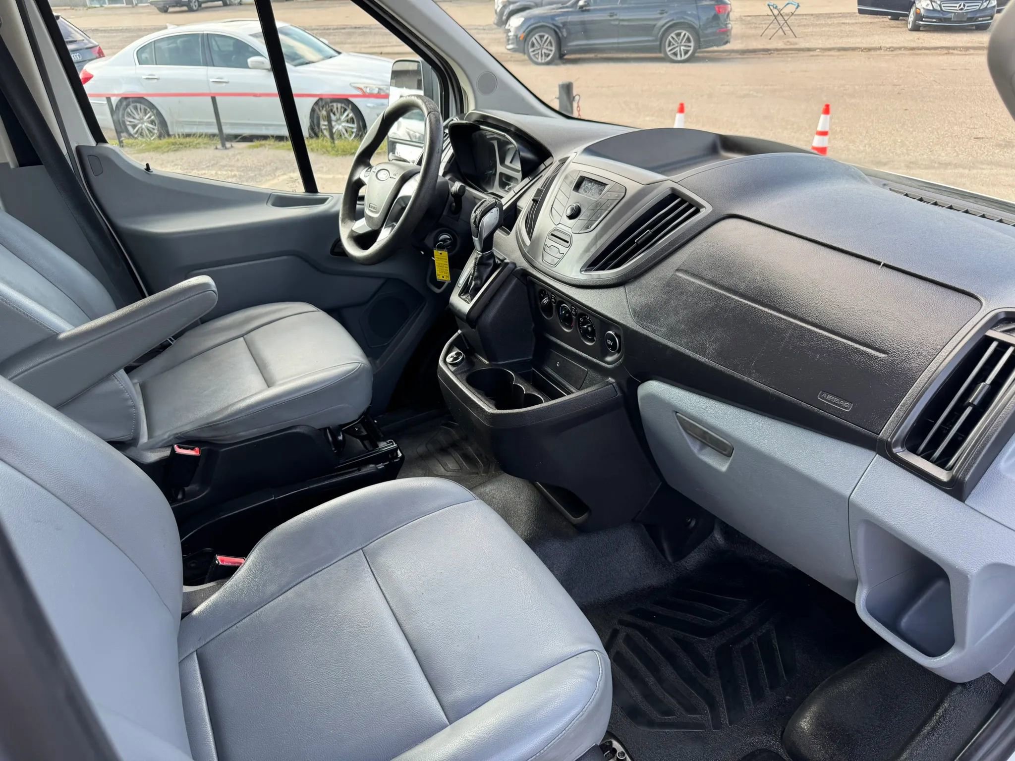 Used 2017 Ford Transit 350 XL RWD image 16