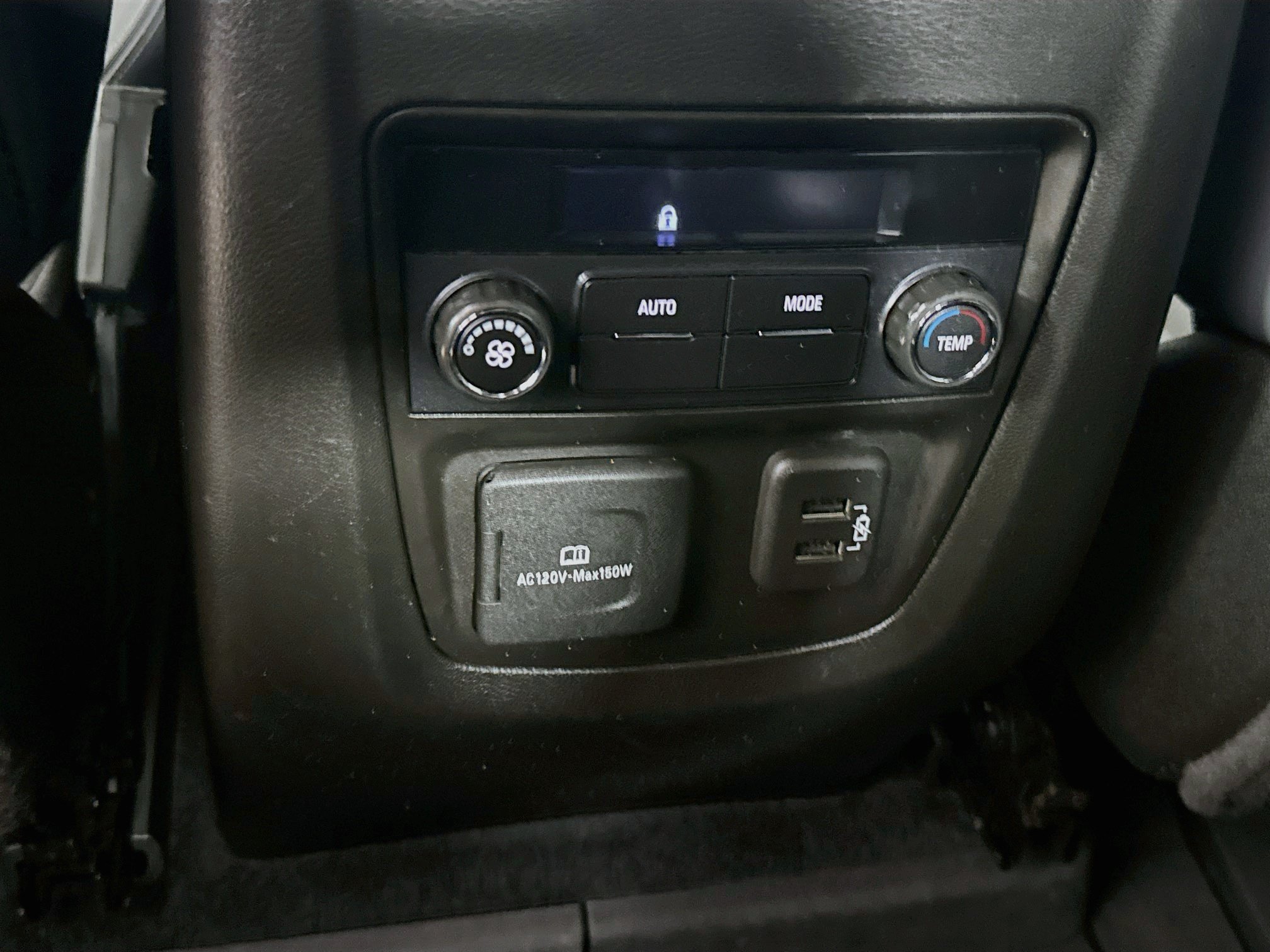 Used 2023 Buick Enclave Essence w/ Experience Buick Package FWD image 30
