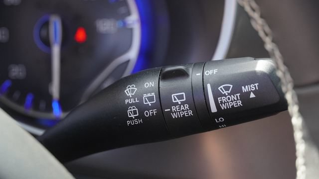 New 2026 Chrysler Pacifica Select FWD image 30