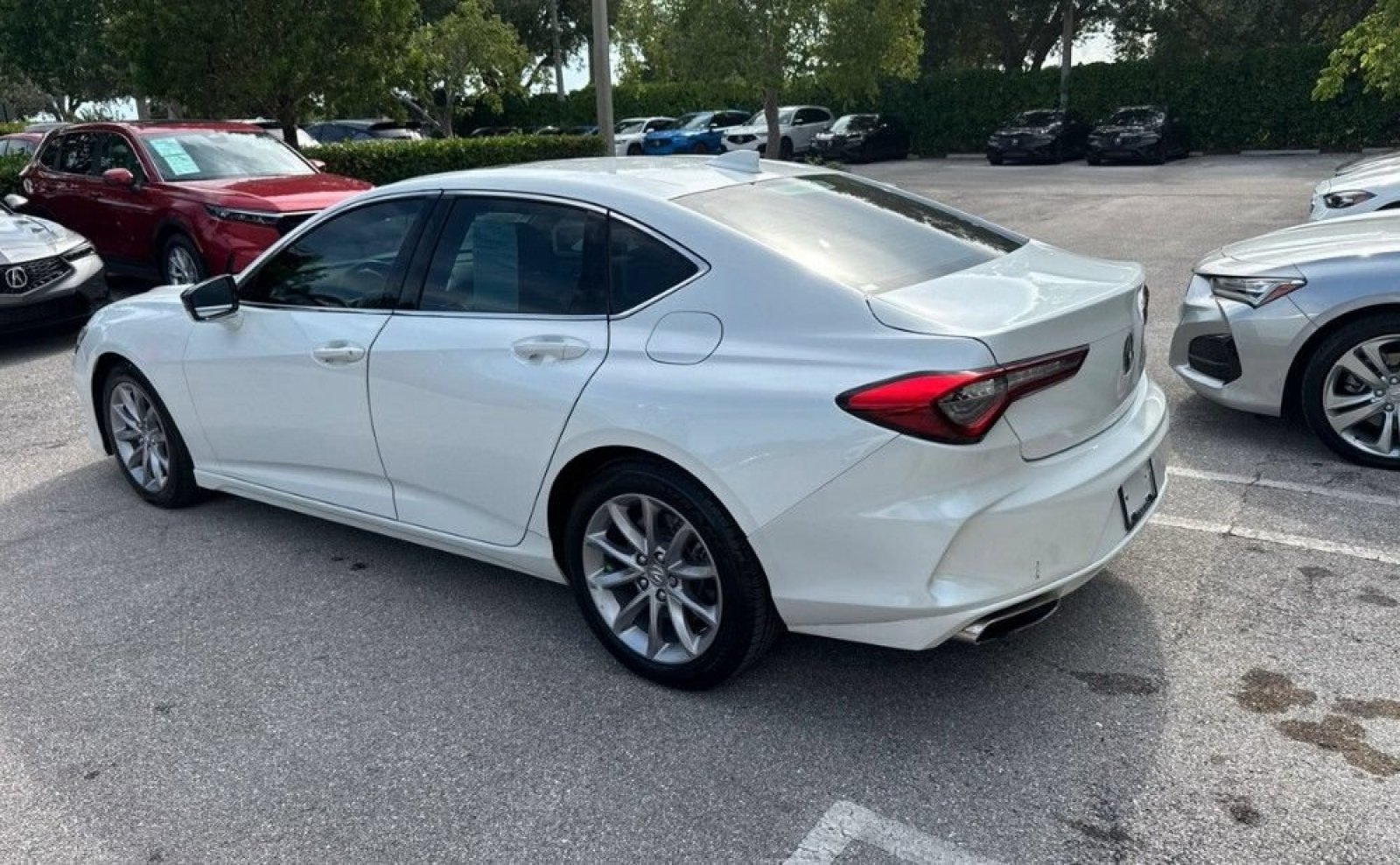 Used 2023 Acura TLX FWD image 9