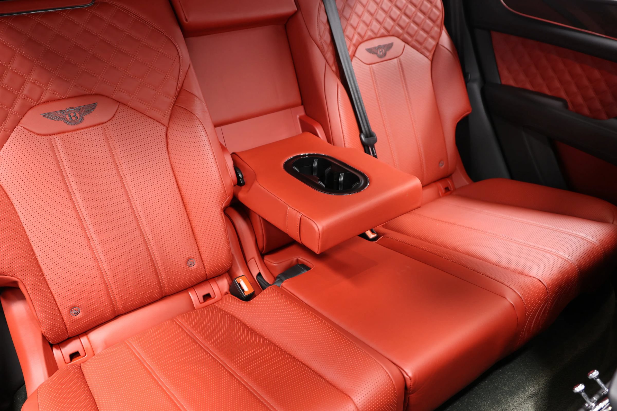 Used 2022 Bentley Bentayga AWD/4WD image 92