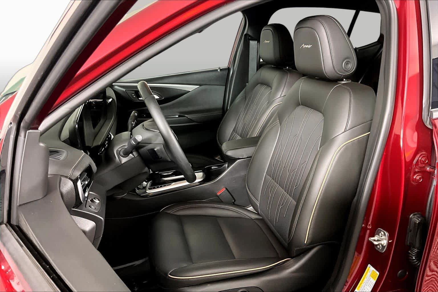 Certified 2025 Buick Envista Avenir FWD image 8