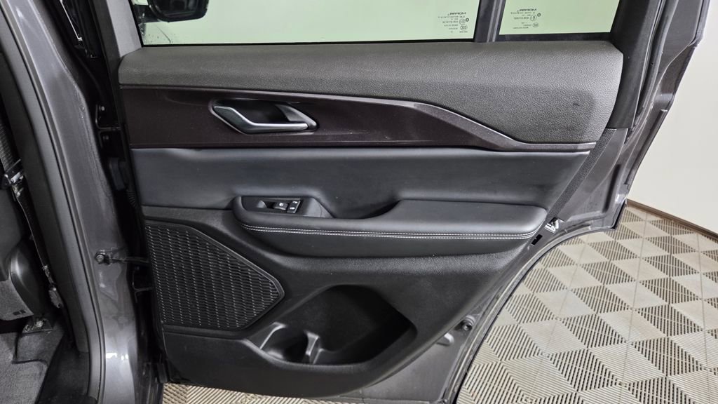 Used 2023 Jeep Grand Cherokee Altitude image 32