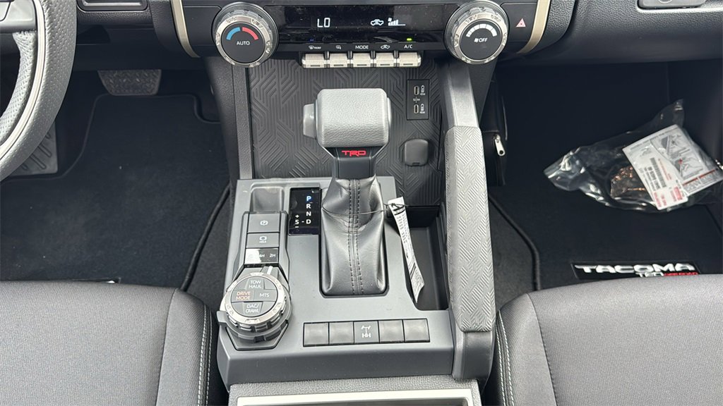 New 2025 Toyota Tacoma TRD Off-Road image 31