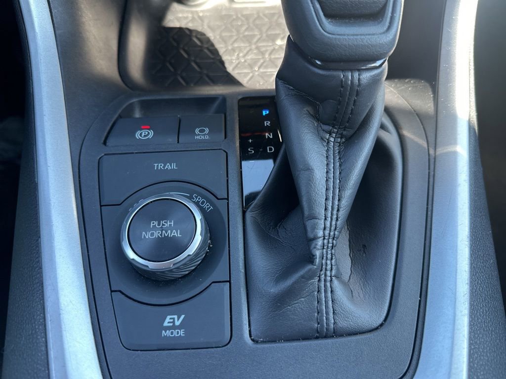 Used 2024 Toyota RAV4 XLE image 27
