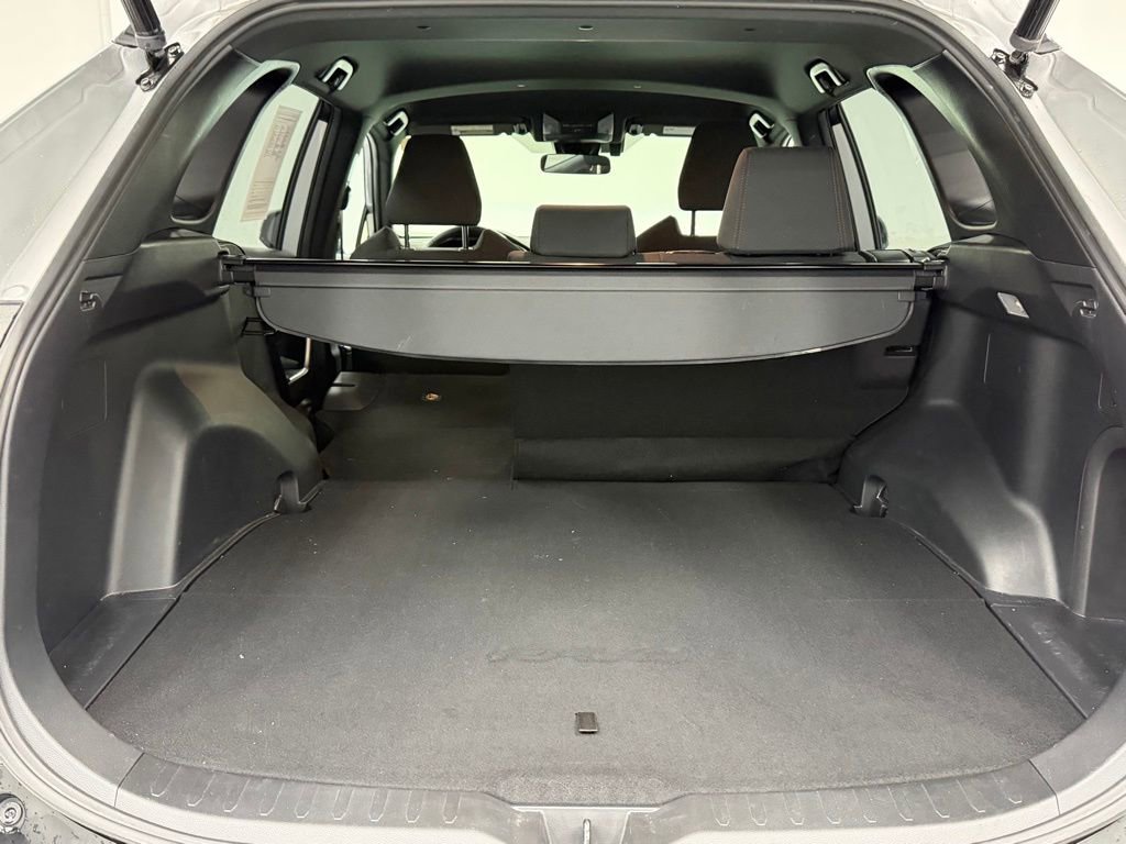 Used 2021 Toyota RAV4 SE image 25