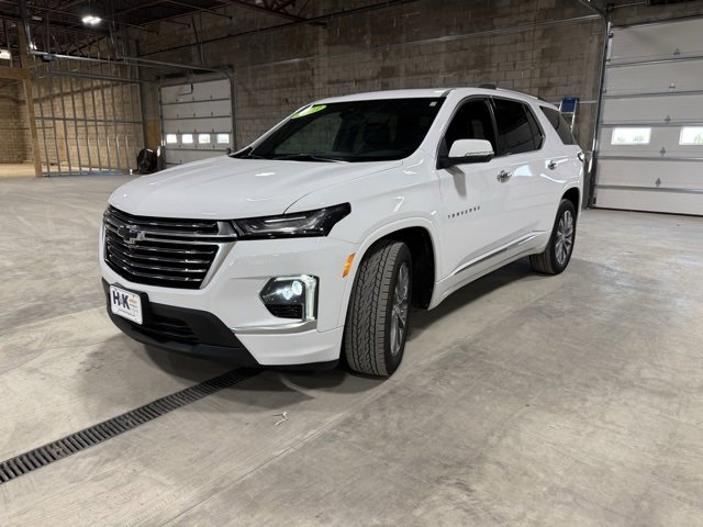 Used 2023 Chevrolet Traverse Premier image 3