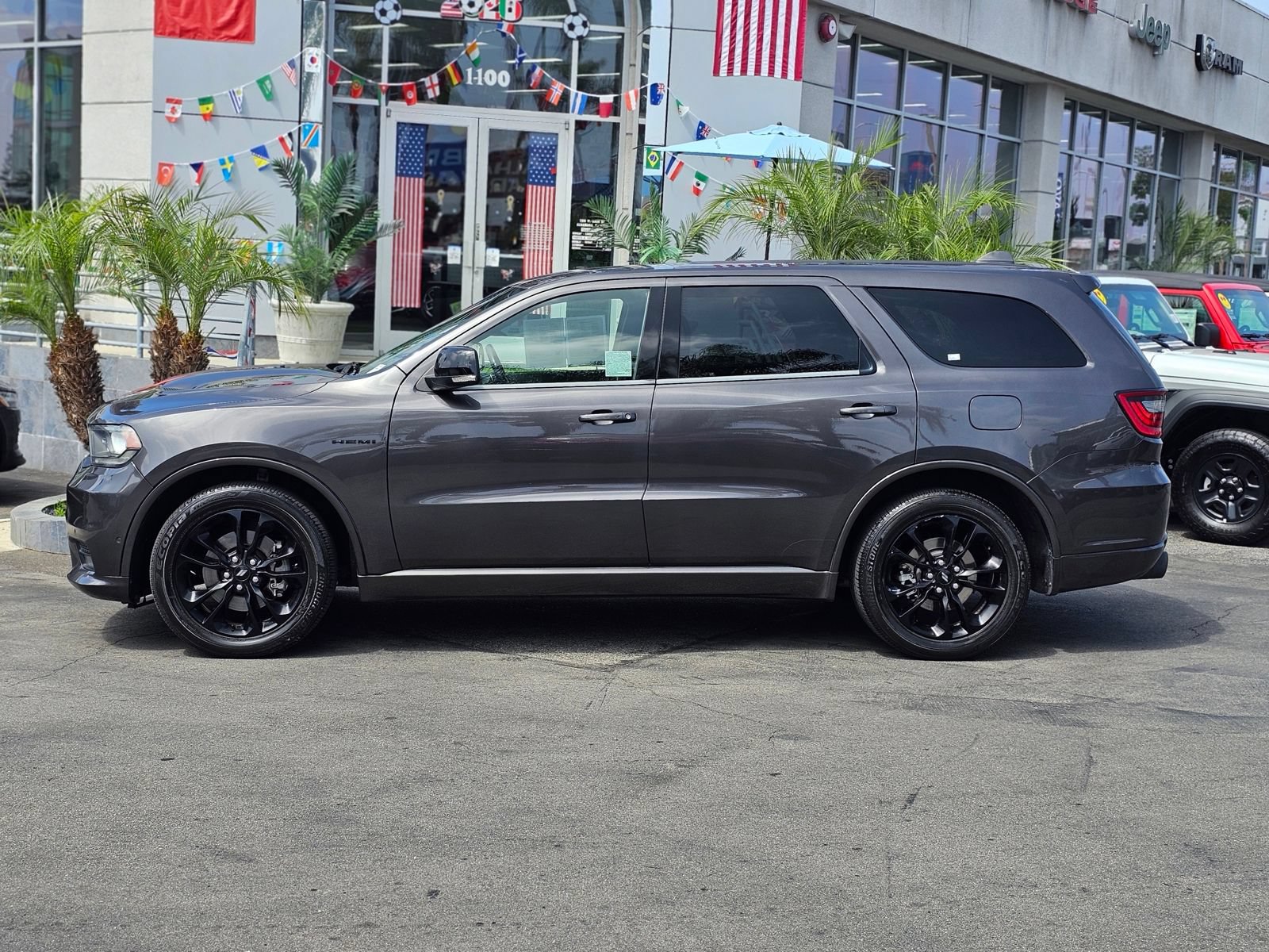 Used 2020 Dodge Durango R/T w/ Blacktop Package RWD image 4