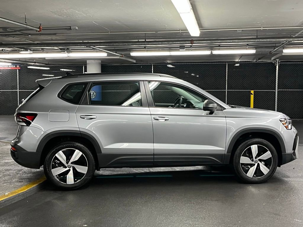 Used 2025 Volkswagen Taos S AWD/4WD image 37