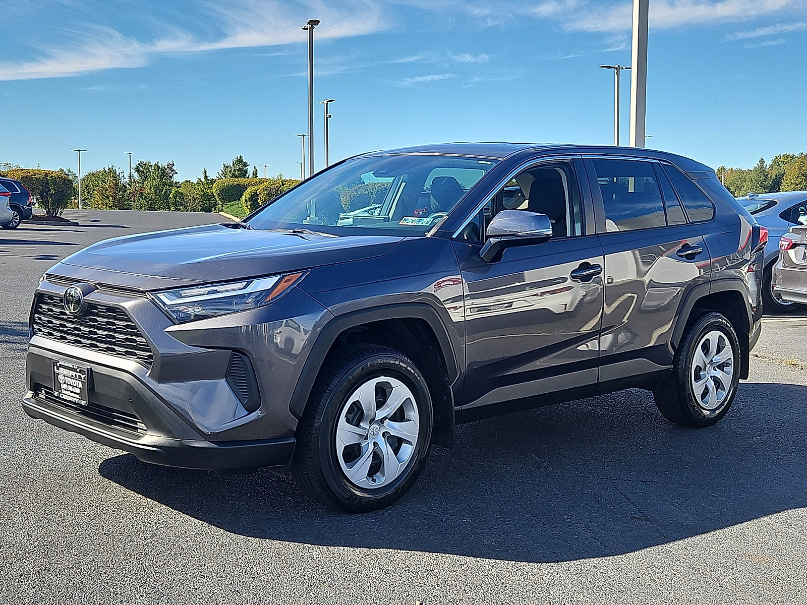 Used 2024 Toyota RAV4 LE AWD/4WD image 3