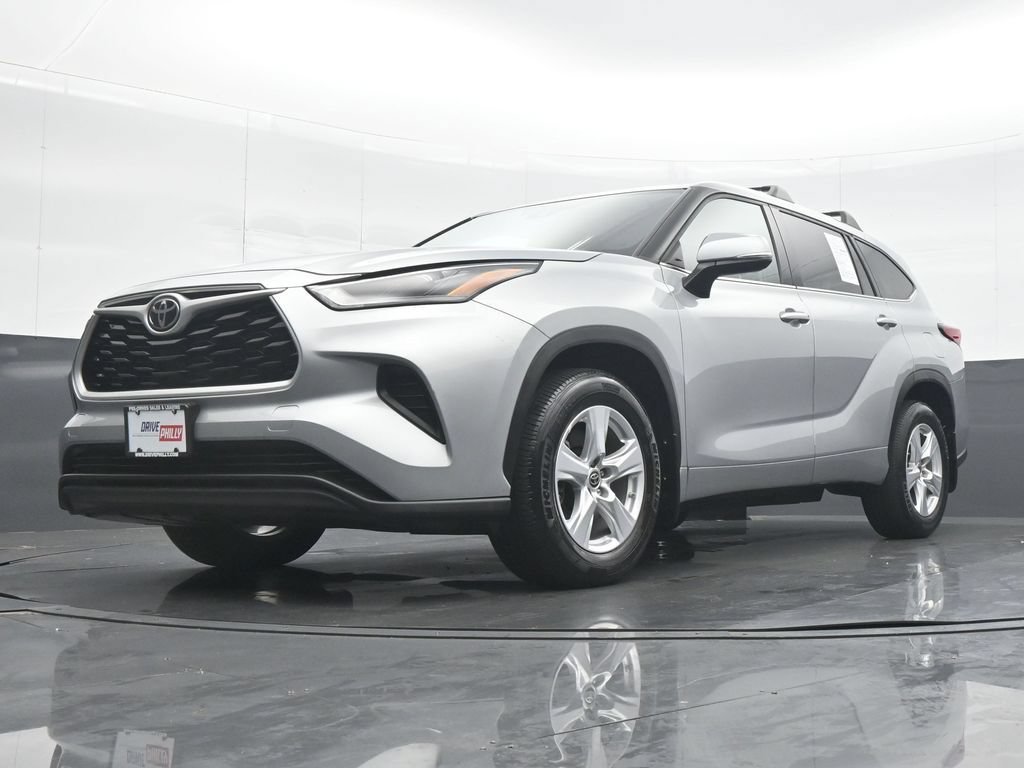 Used 2022 Toyota Highlander L AWD/4WD image 27