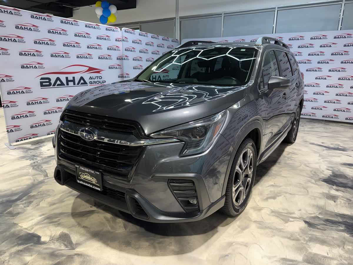 Used 2023 Subaru Ascent Limited AWD/4WD image 3