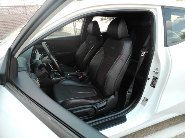 Used 2020 Hyundai Veloster 2.0 Premium FWD image 5