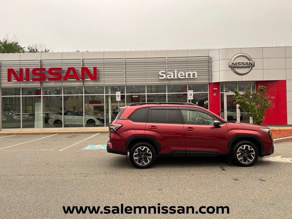 Used 2025 Subaru Forester Premium AWD/4WD image 8