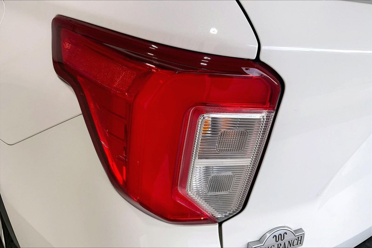 Used 2021 Ford Explorer King Ranch w/ Premium Technology Package AWD/4WD image 29