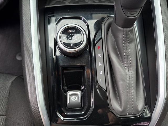 Used 2025 Chevrolet Colorado Trail Boss image 18