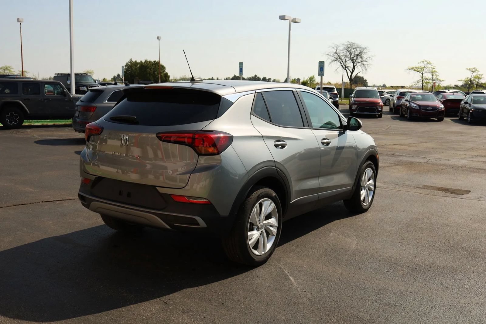 Used 2025 Buick Encore GX Preferred FWD image 5