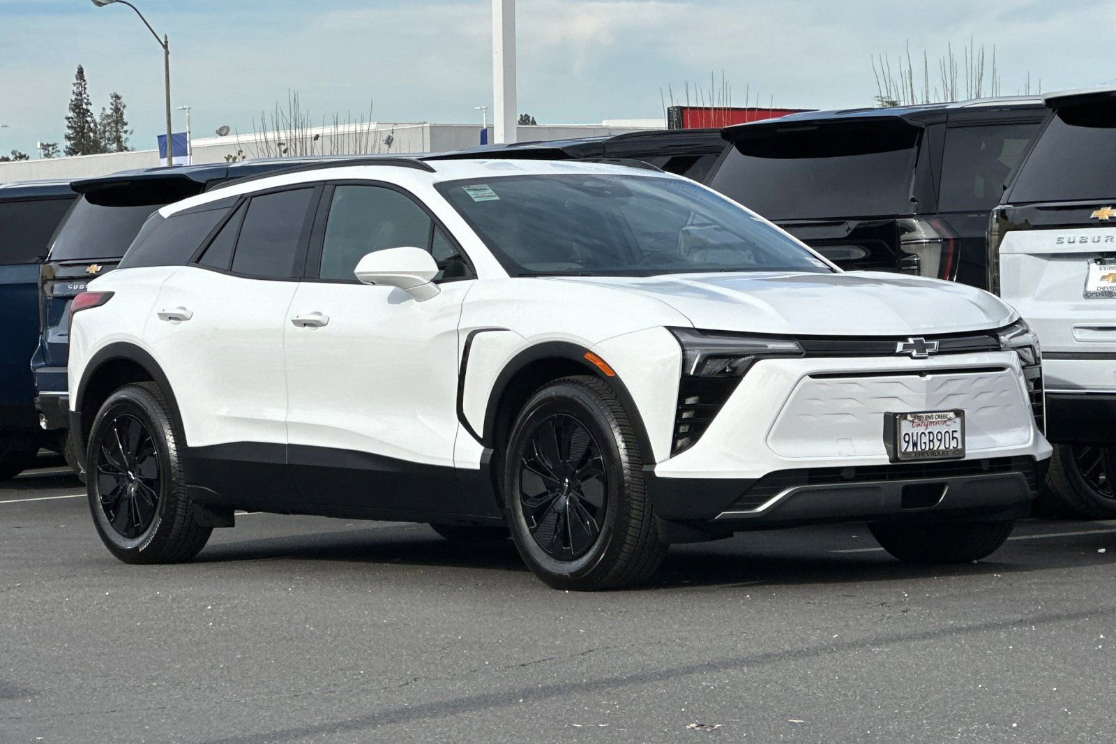 Used 2026 Chevrolet Blazer EV LT AWD/4WD image 2
