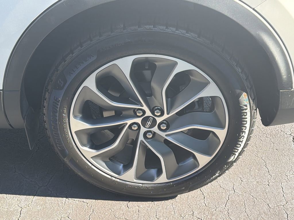 Used 2022 Lincoln Nautilus Reserve w/ Equipment Group 201A image 20