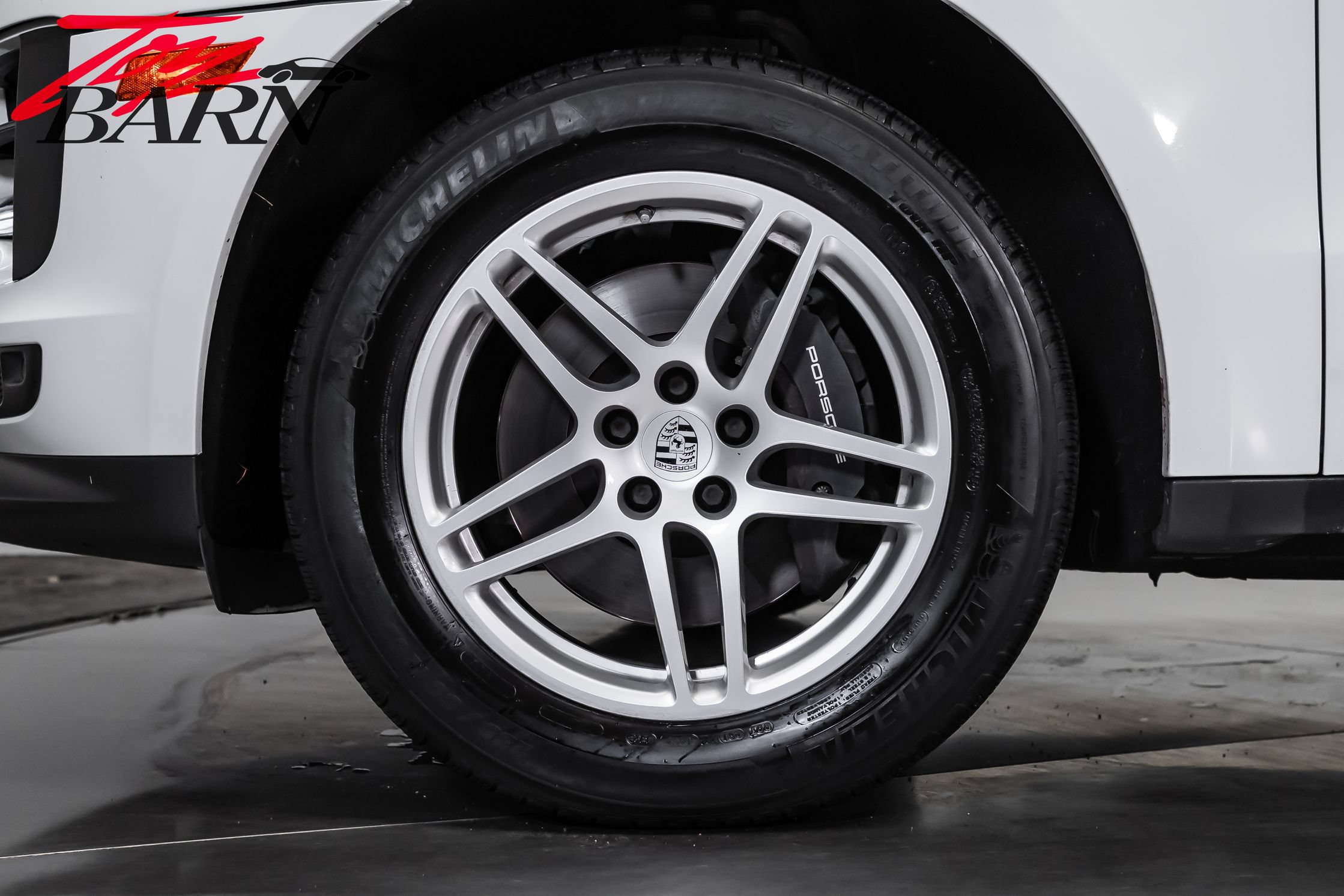 Used 2021 Porsche Macan AWD/4WD image 16