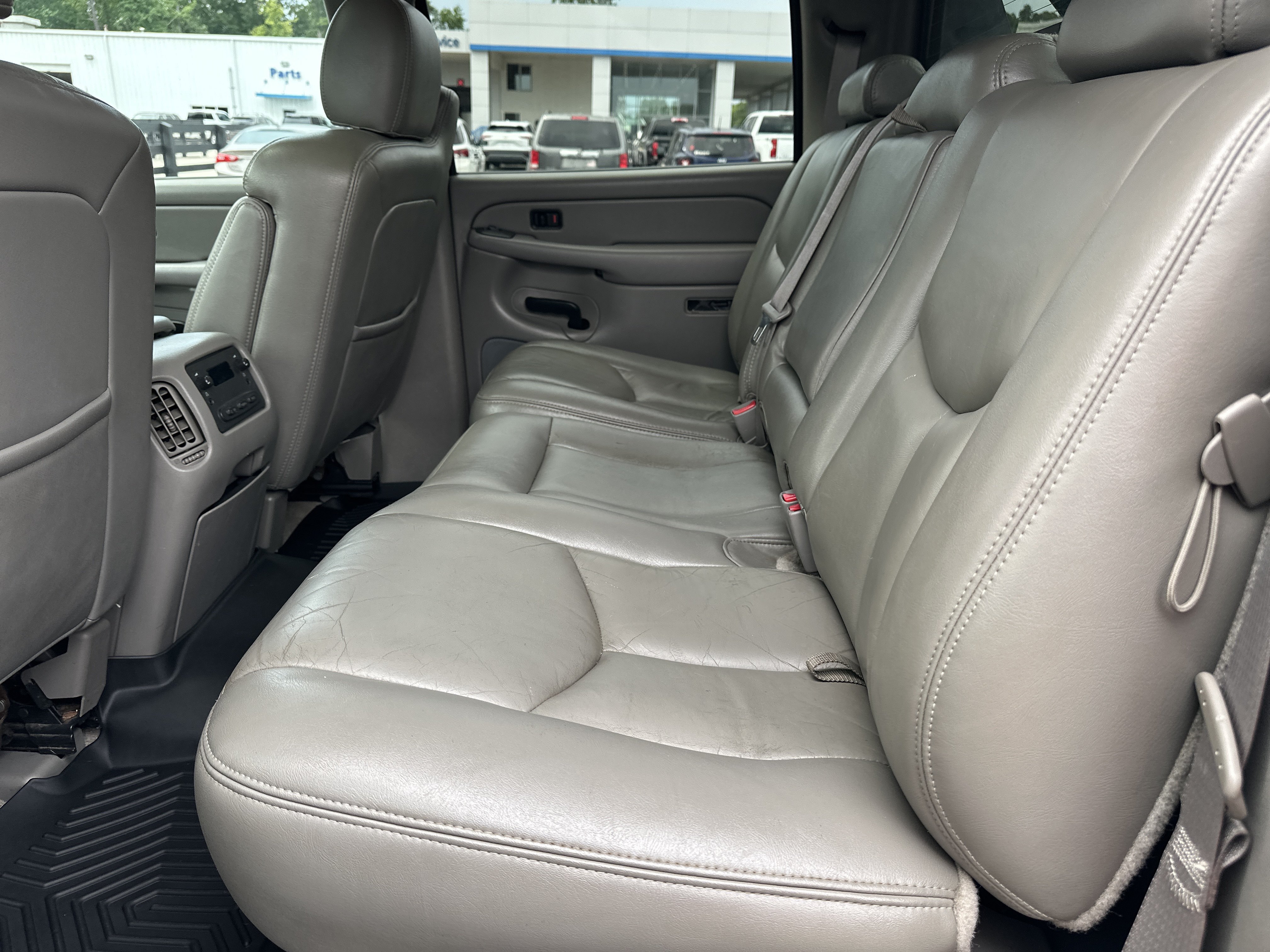 Used 2005 Chevrolet Avalanche Z66 w/ Sun And Sound Package RWD image 20