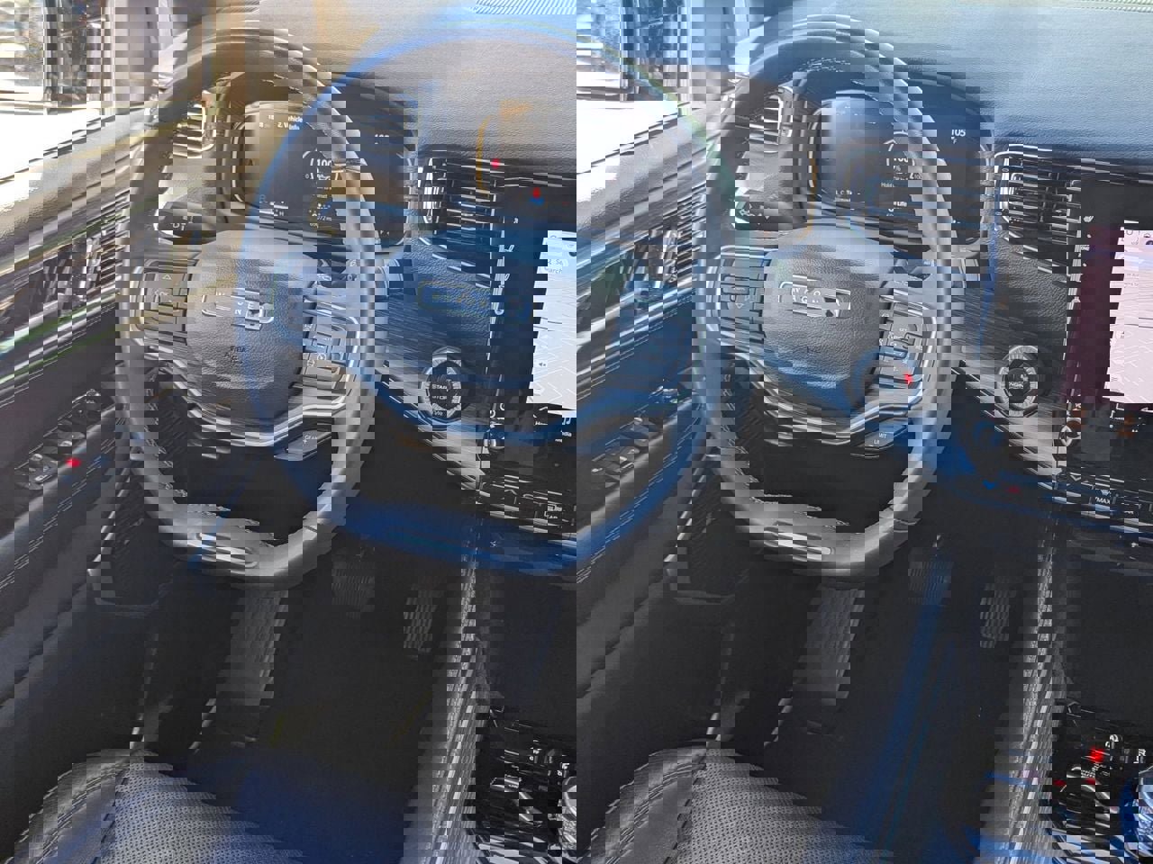 Used 2023 Jeep Wagoneer L Series II image 17