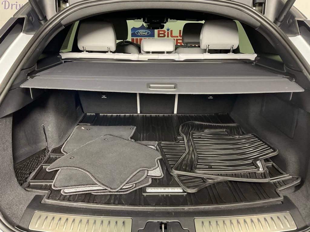 Used 2026 Land Rover Range Rover Velar Dynamic SE image 11