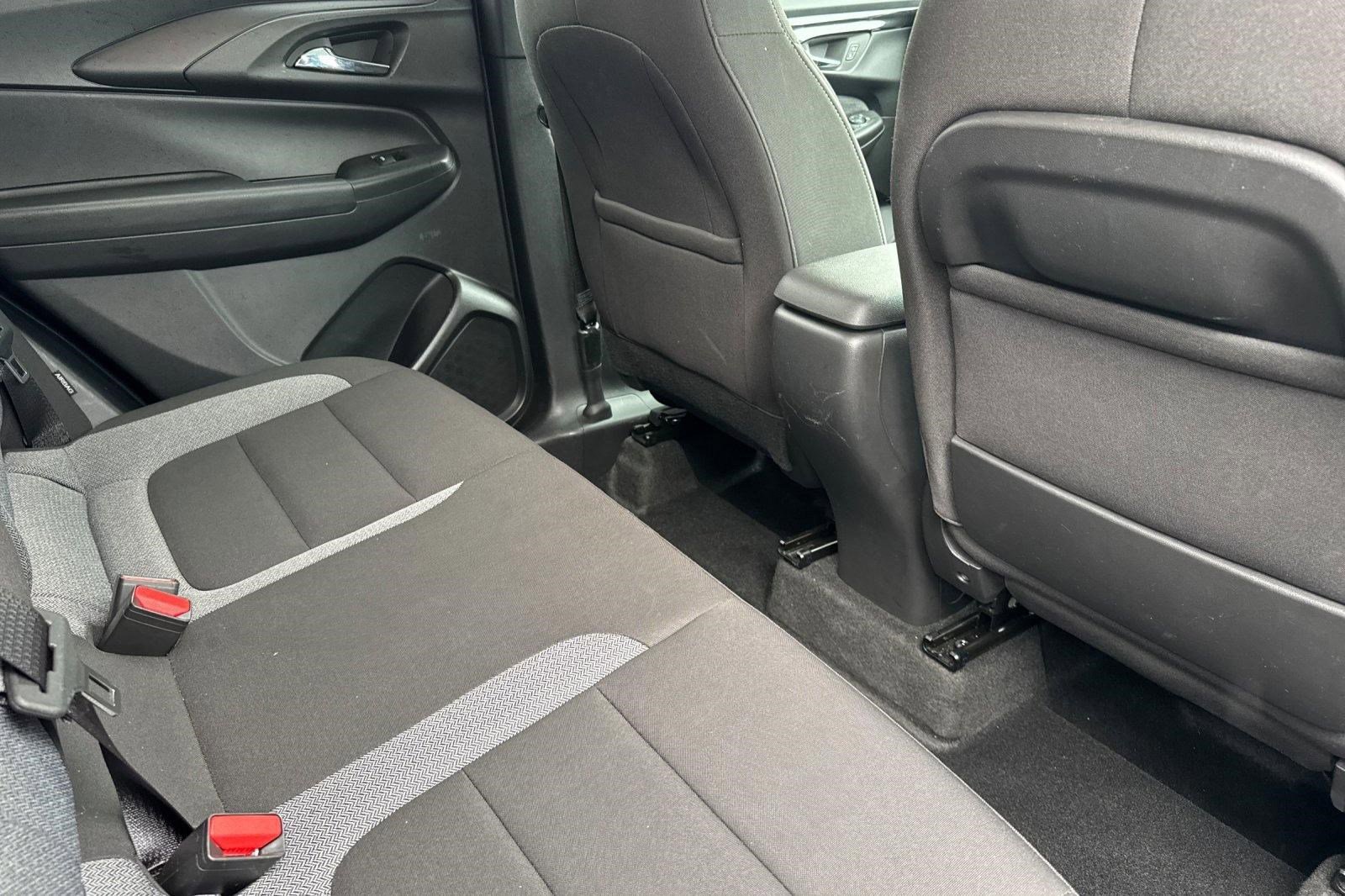 Used 2025 Chevrolet TrailBlazer LT image 14