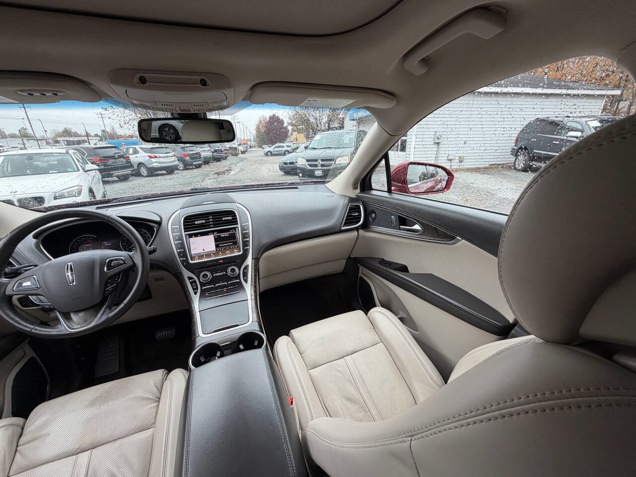Used 2018 Lincoln MKX Reserve w/ Driver Assistance Package image 22