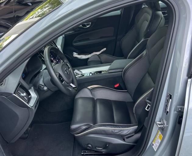 Used 2024 Volvo S60 B5 Ultimate AWD/4WD image 5