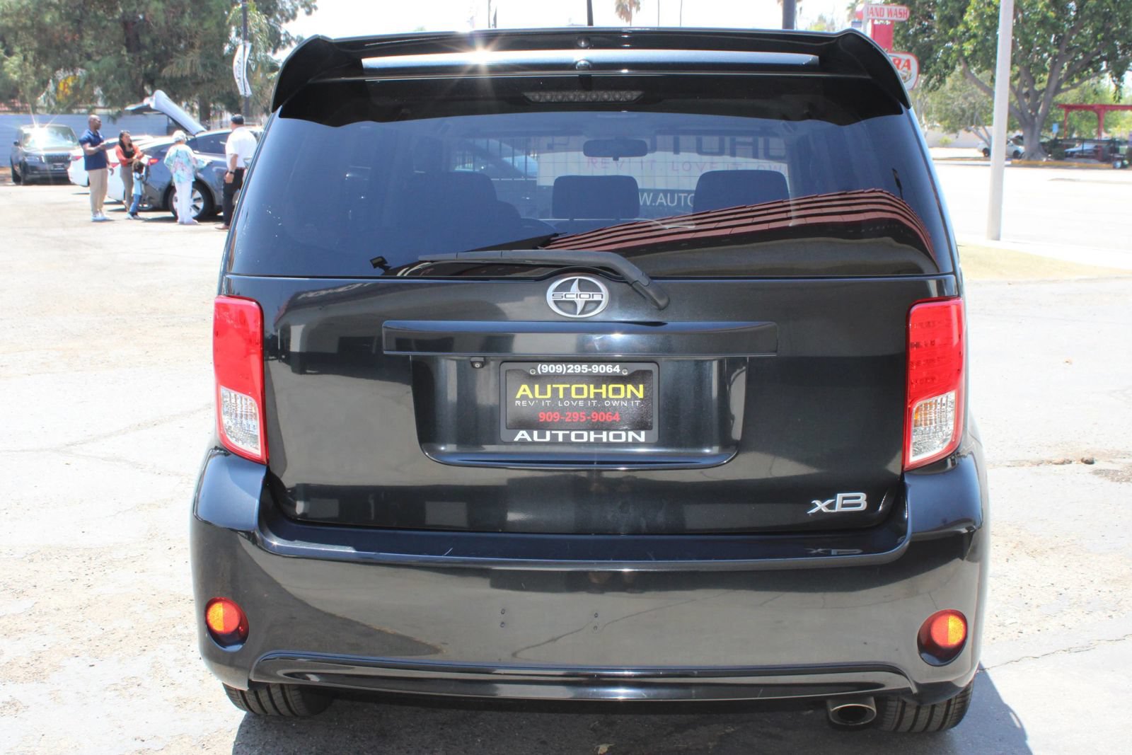 Used 2014 Scion xB FWD image 32