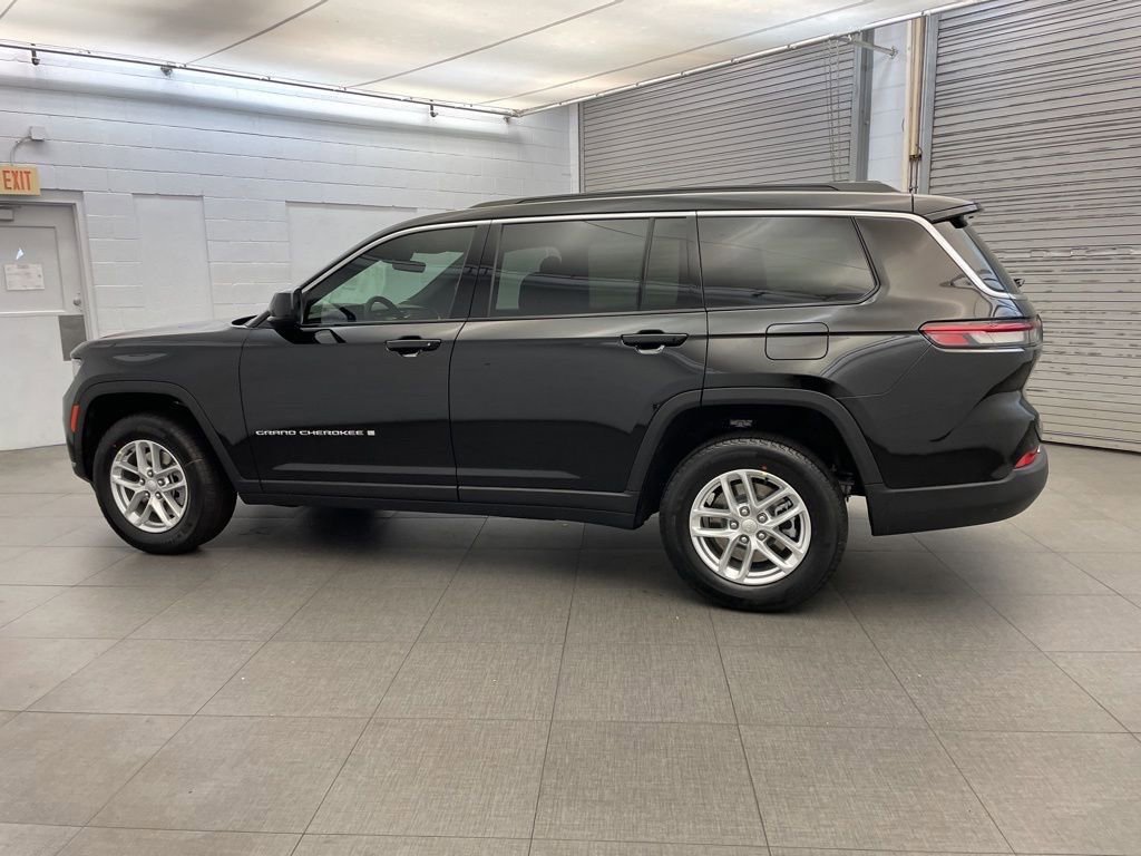 New 2026 Jeep Grand Cherokee L Laredo image 5