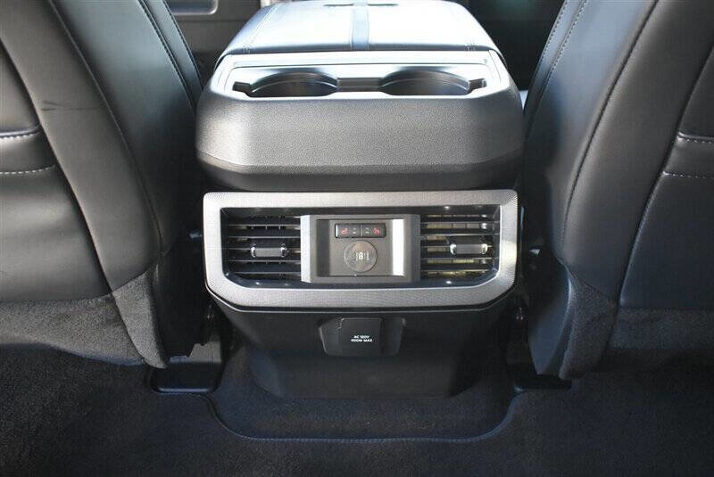 Used 2025 Ford F450 Platinum w/ FX4 Off-Road Package image 25