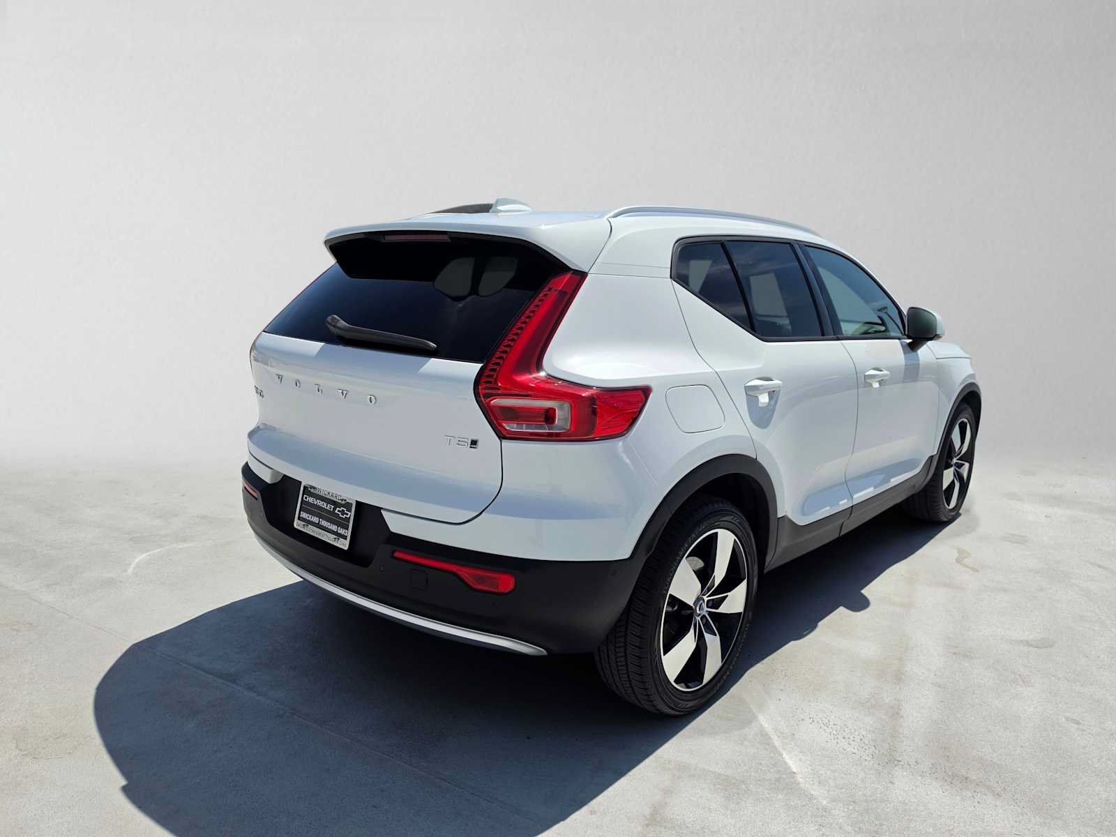 Used 2019 Volvo XC40 T5 Momentum AWD/4WD image 3