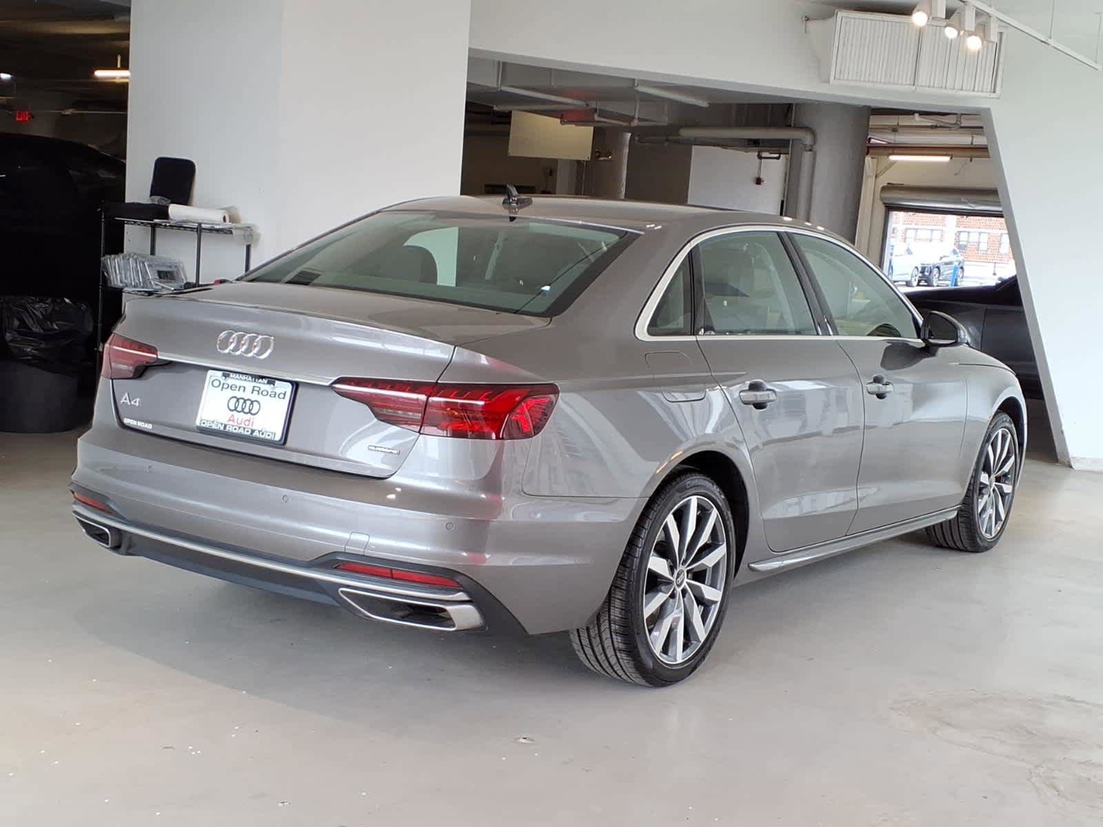 Used 2022 Audi A4 2.0T Premium AWD/4WD image 4
