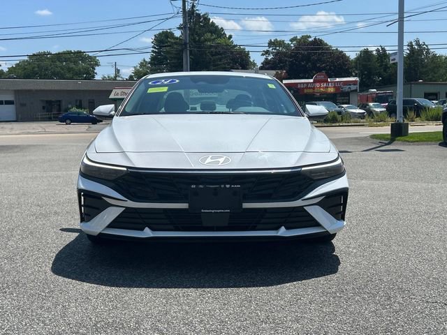 Used 2024 Hyundai Elantra SEL w/ Convenience Package image 8