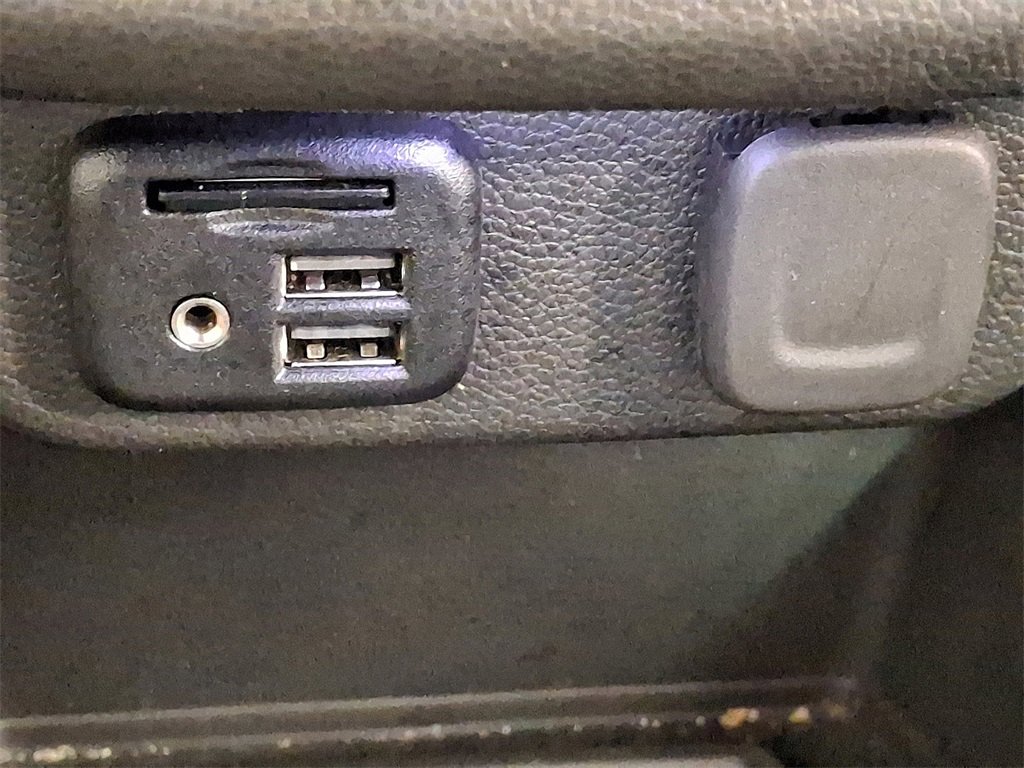 Used 2022 Chevrolet Traverse LT w/ LT Premium Package image 26