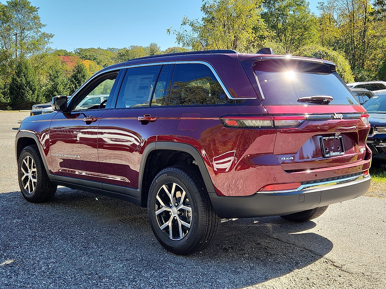 New 2025 Jeep Grand Cherokee Limited image 3