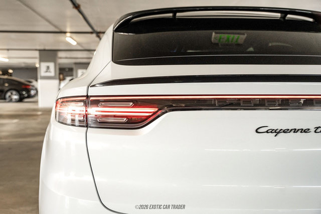 Used 2023 Porsche Cayenne Turbo AWD/4WD image 62