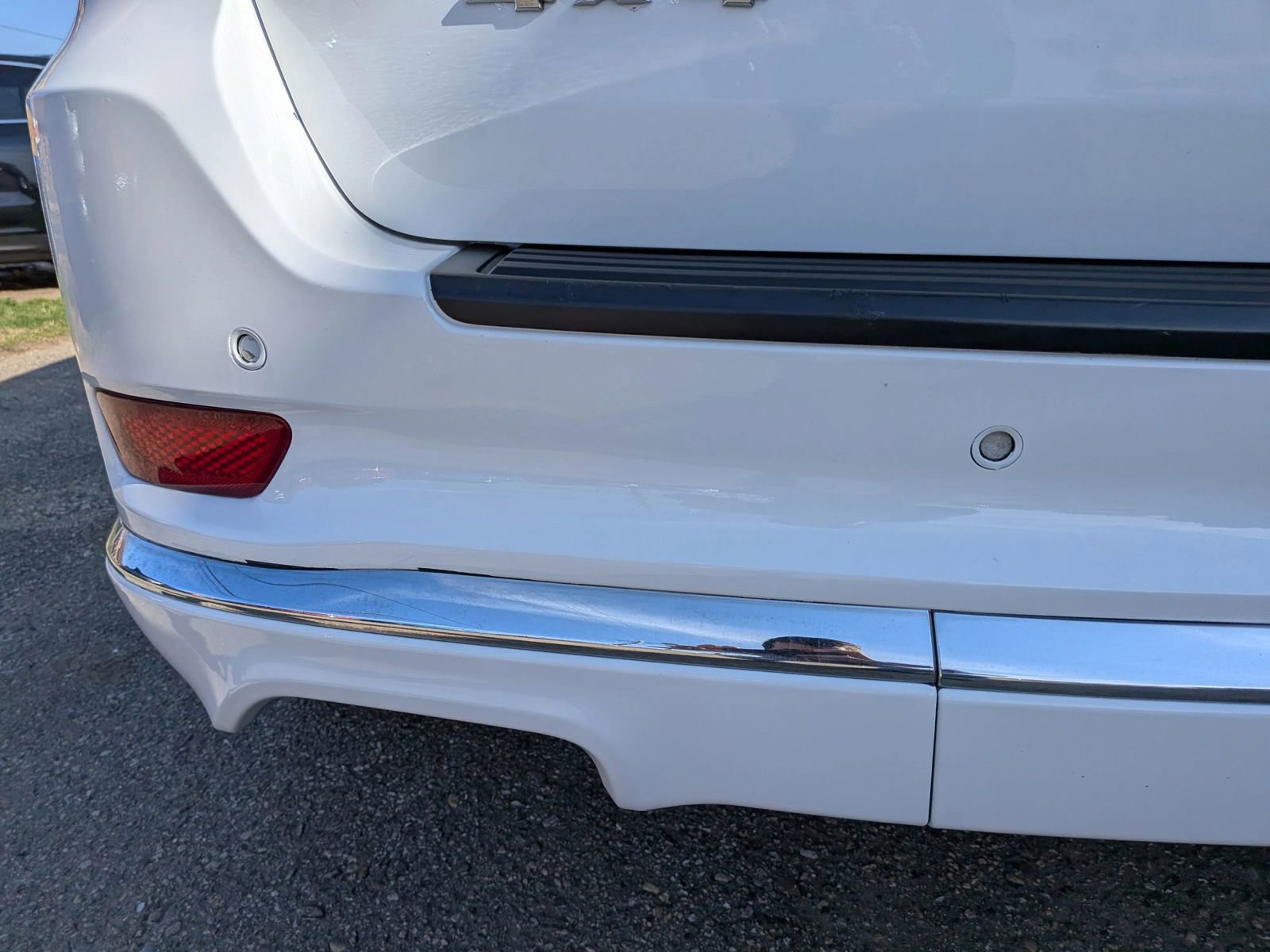 Used 2019 Jeep Grand Cherokee Altitude image 16