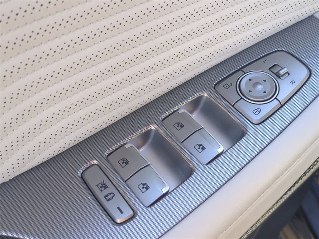 Used 2023 Hyundai Palisade Calligraphy image 11