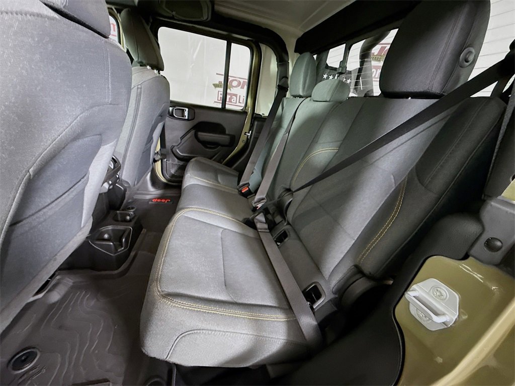 Used 2025 Jeep Gladiator Sport image 26