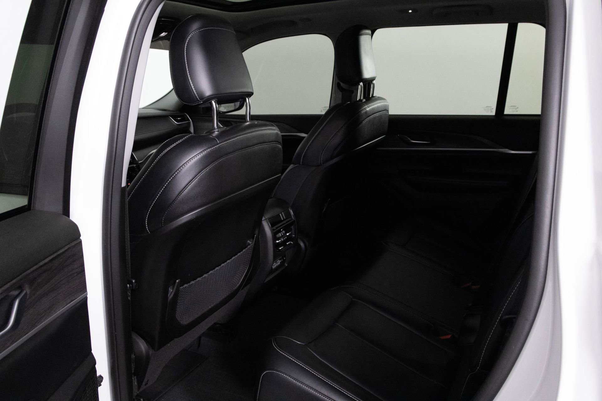 Used 2023 Jeep Grand Cherokee Limited w/ Trailer Tow Prep Group (B) image 35