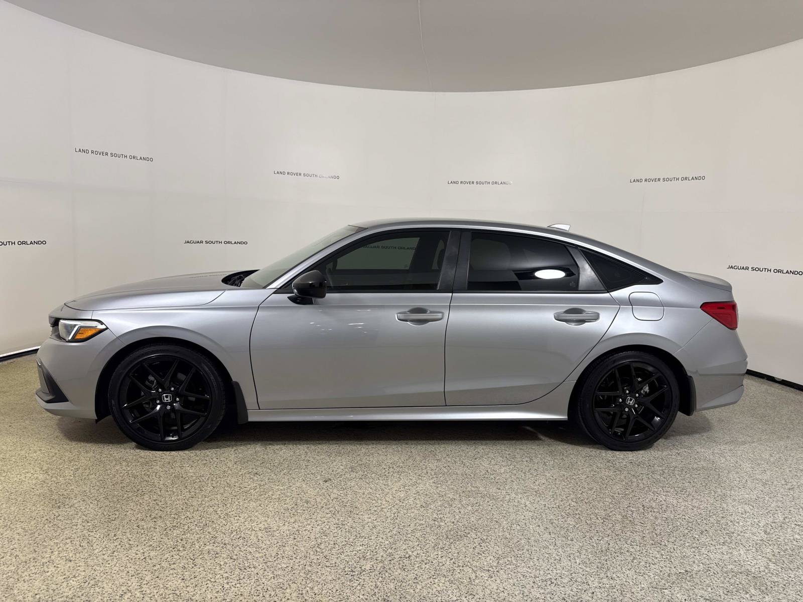 Used 2024 Honda Civic Sport image 2
