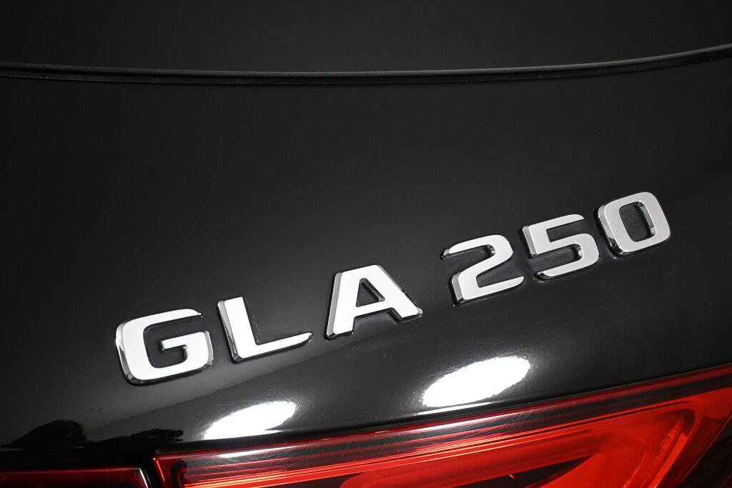 Used 2022 Mercedes-Benz GLA 250 image 28