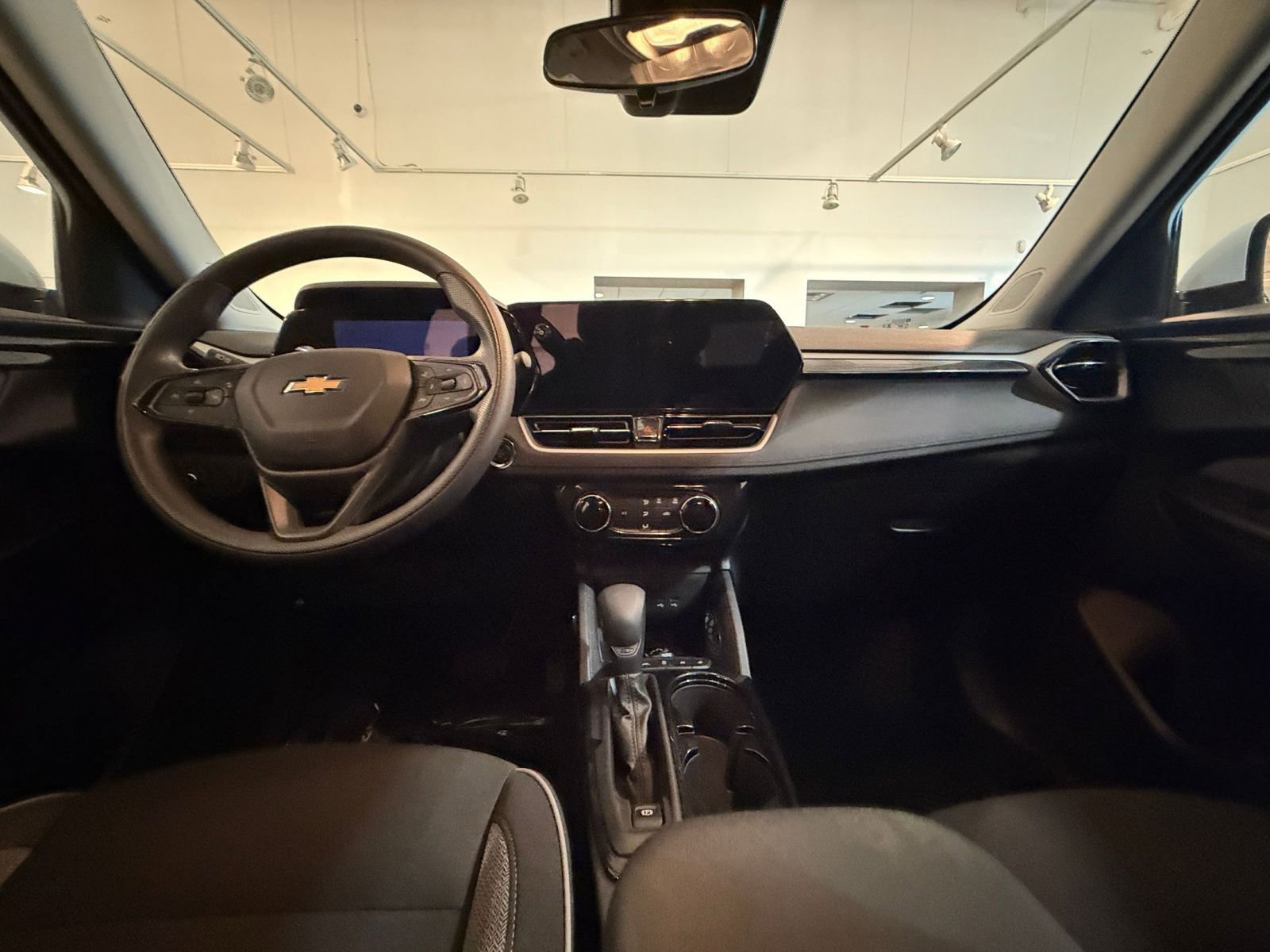 Used 2025 Chevrolet TrailBlazer LT image 31