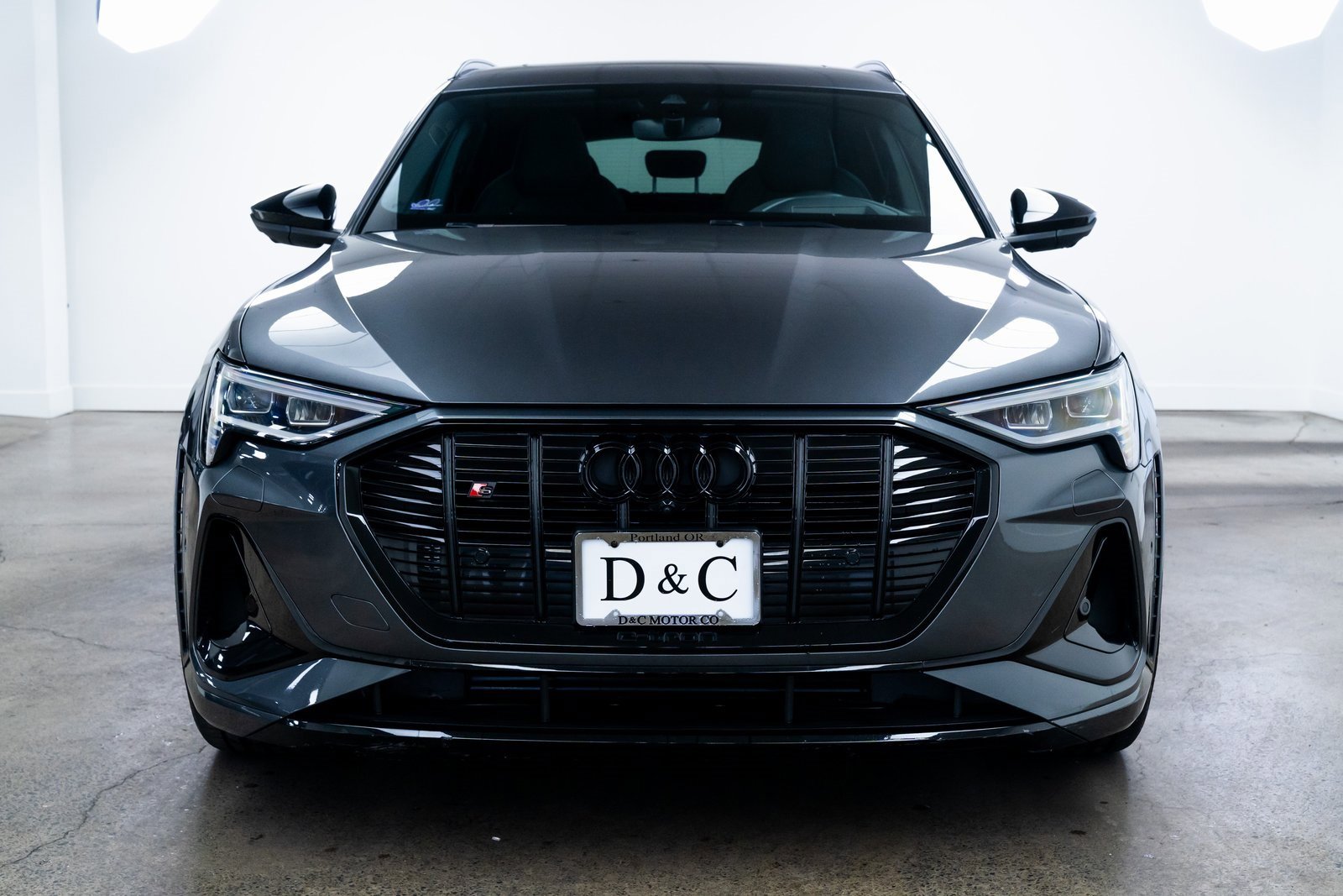 Used 2022 Audi e-tron S Prestige w/ Prestige Package image 2