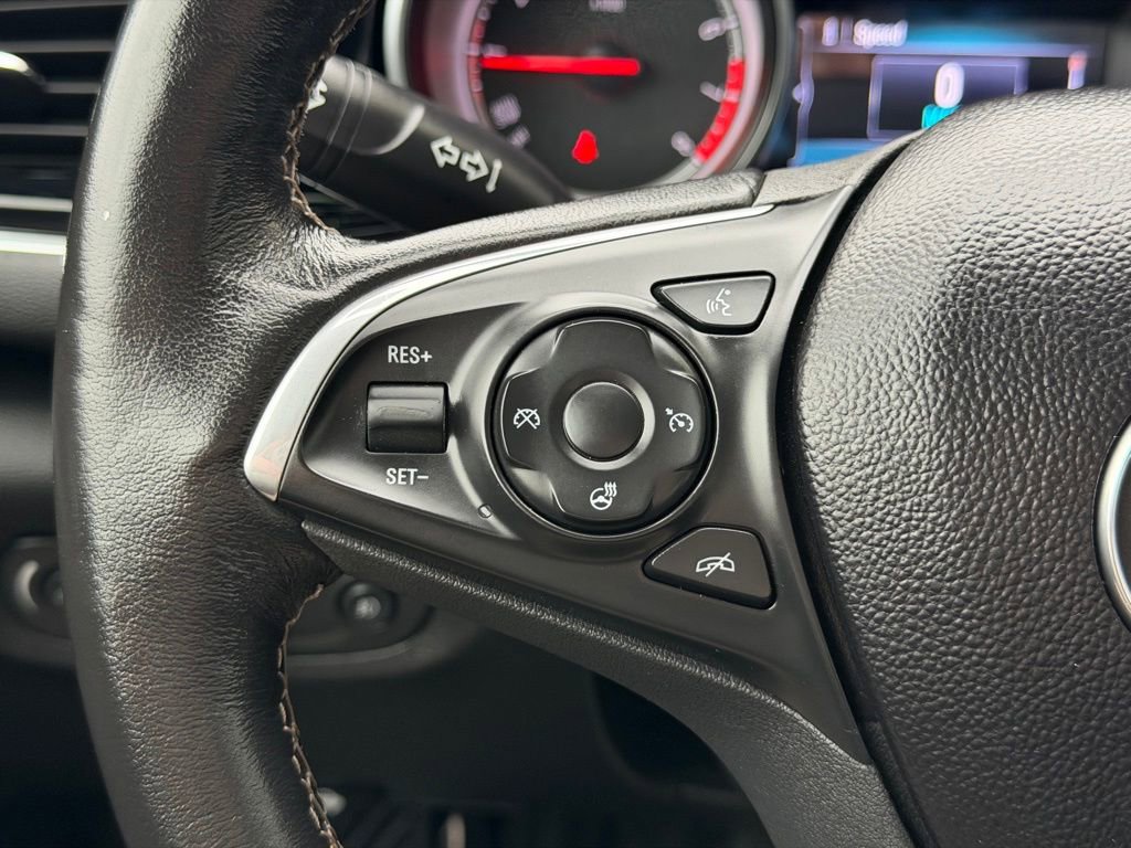 Used 2018 Buick Regal Essence image 18