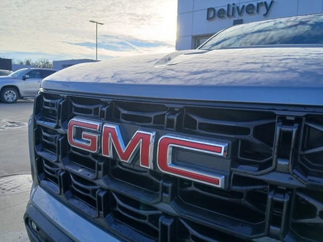 New 2025 GMC Canyon Elevation w/ Convenience Package RWD image 33